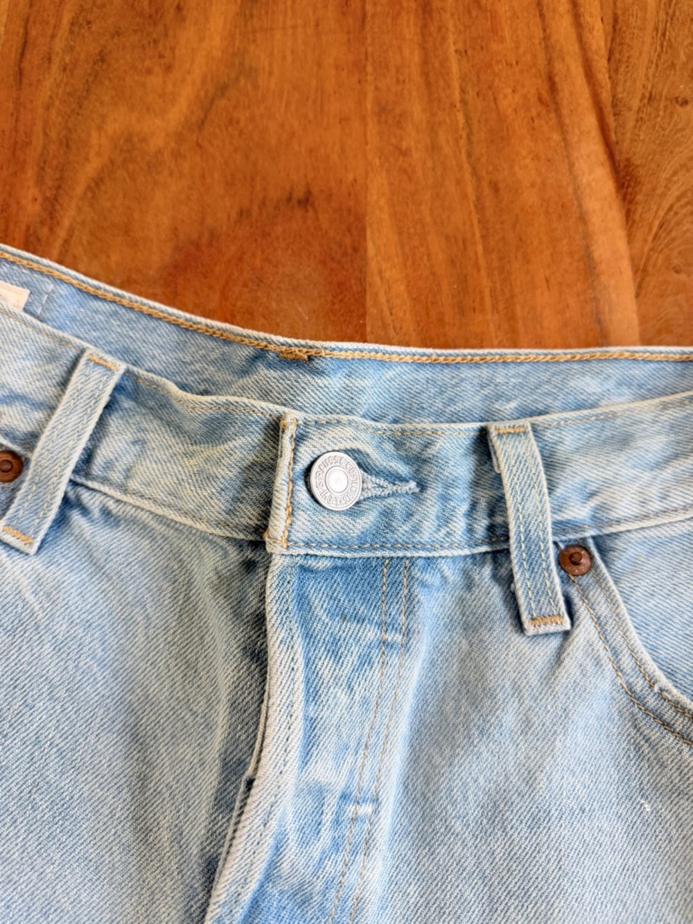 Rare vintage Levi’s Blue Distressed Denim Women’s Shorts size w29 - Picture 2 of 11